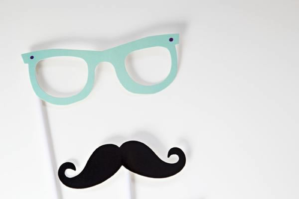 �ڿ���LinkedIn�ϴ�����ٸ����˺��������û���Ϣ